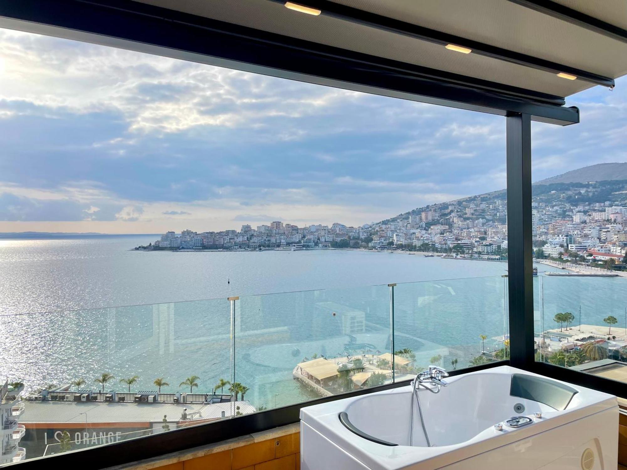 Seaview Golden Penthouse Apartment Саранде Екстериор снимка