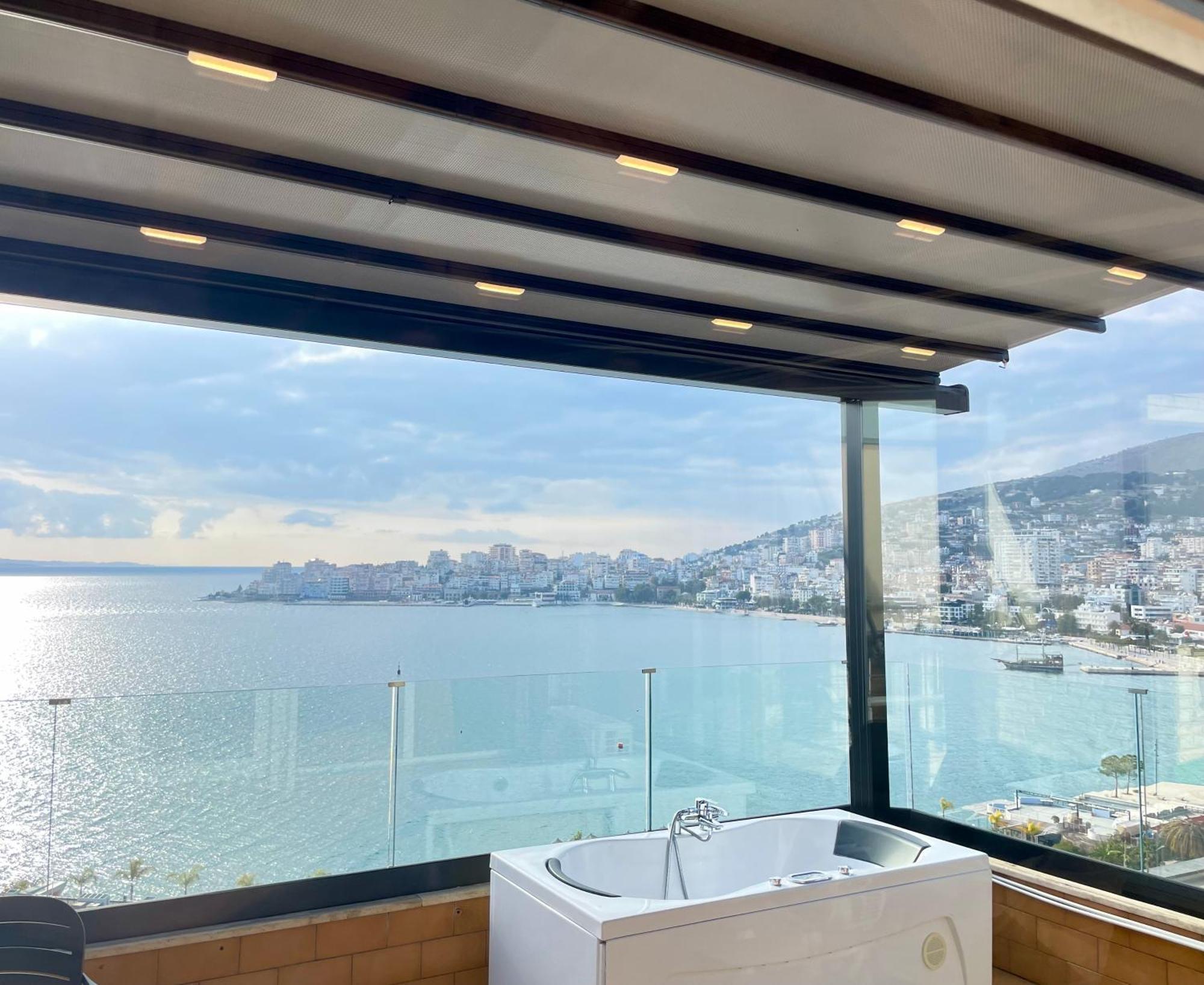 Seaview Golden Penthouse Apartment Саранде Екстериор снимка