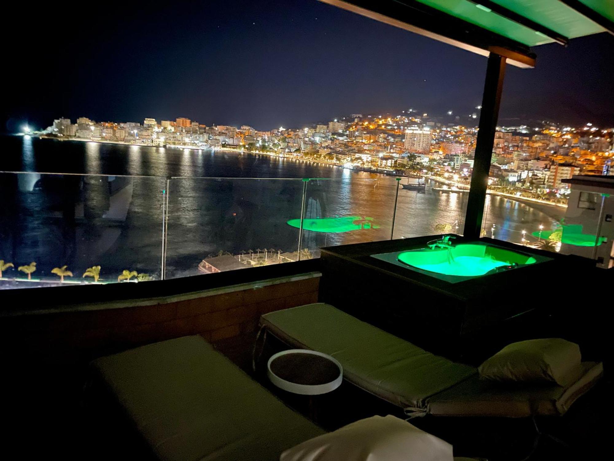 Seaview Golden Penthouse Apartment Саранде Екстериор снимка